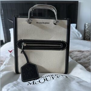 Alexander McQueen Wo The Short Story Leather Satchel in Cream Linen